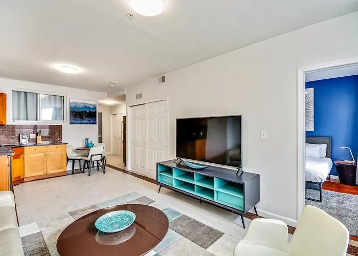 2Bd Apartment Next To Reading Terminal And Convention Center